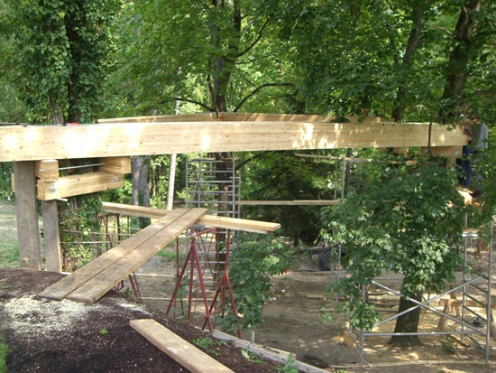 Baustelle für das Baumhaus aus Holz